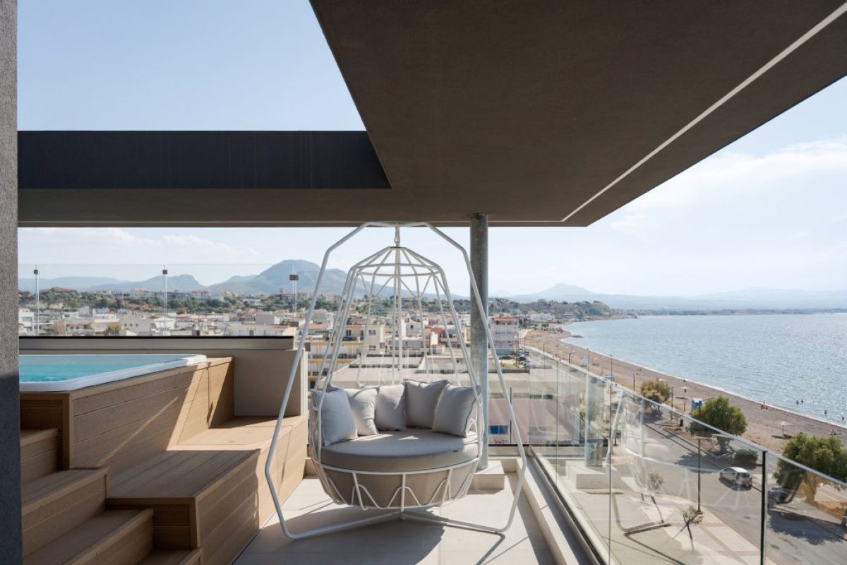 Avant Blue Hotel Boutique